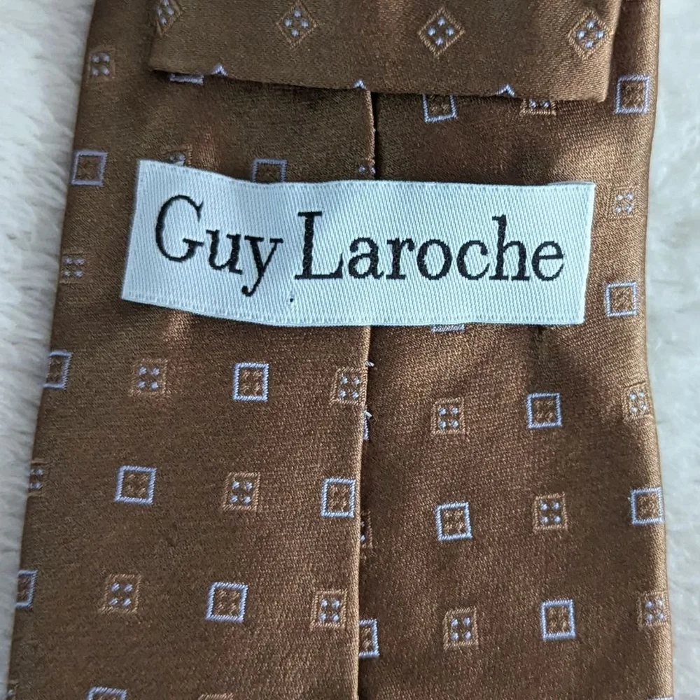 Guy Laroche Brown and Blue Square Tie